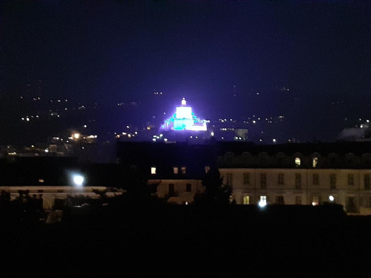 Alloggio Torino Inquadro Bagian luar foto